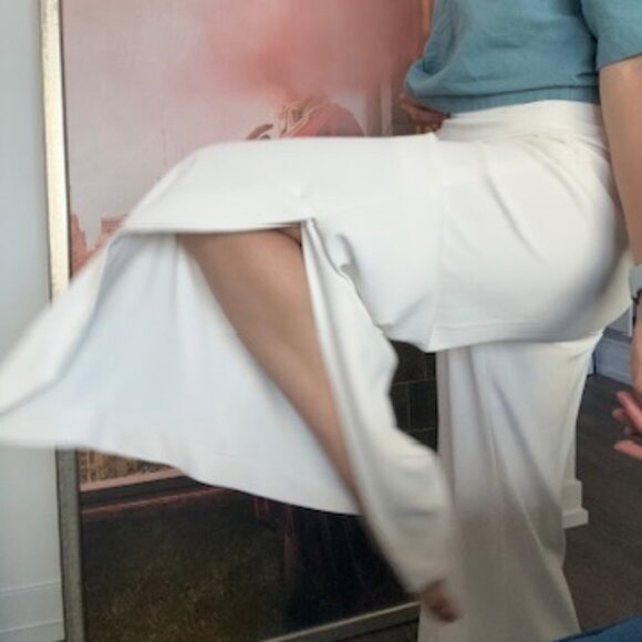 White high waisted wide leg trousers with leg slit, size 10 - Picture 2 of 4